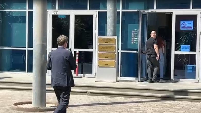 Nis gjyqi për dosjen “Partizani”, dëshmon Bamir Topi: Malltezin e njoh vetëm si dhëndrin e Berishës Nis gjyqi për dosjen “Partizani”, dëshmon Bamir Topi: Malltezin e njoh vetëm si dhëndrin e Berishës