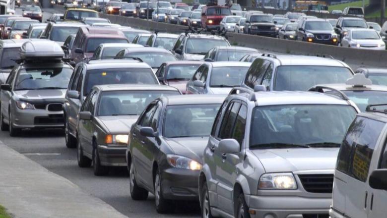 Rekord regjistrimesh në qershor, mbi 1.1 milionë automjete qarkullojnë në Shqipëri Rekord regjistrimesh në qershor, mbi 1.1 milionë automjete qarkullojnë në Shqipëri