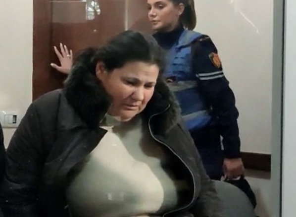Amnistia penale/ Vodhi mbi 500 mijë euro në shtëpinë e Alda Klosit, lirohet sanitarja Rozeta Dobi Amnistia penale/ Vodhi mbi 500 mijë euro në shtëpinë e Alda Klosit, lirohet sanitarja Rozeta Dobi